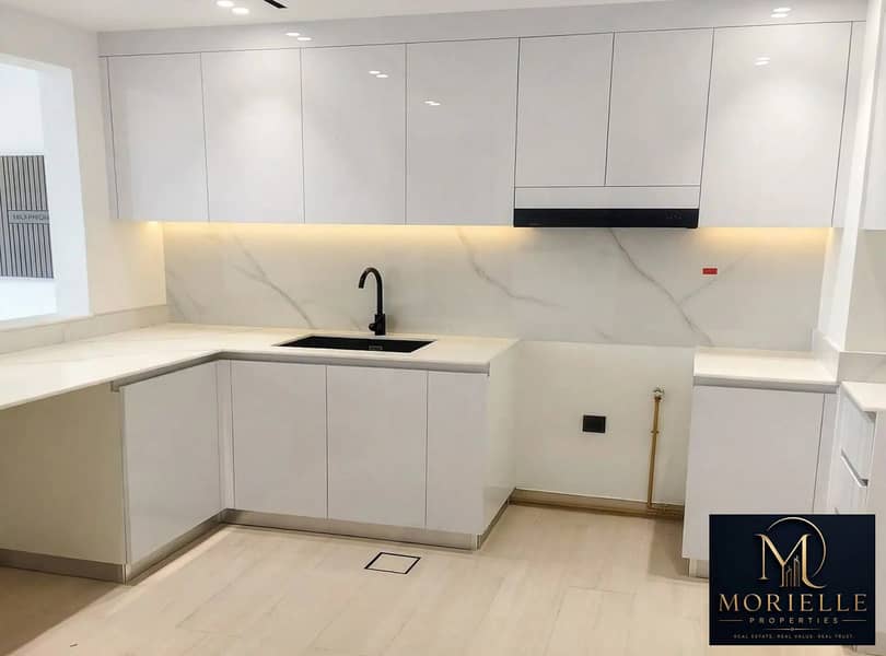 6 luxury_kitchen_hdr_2. jpg