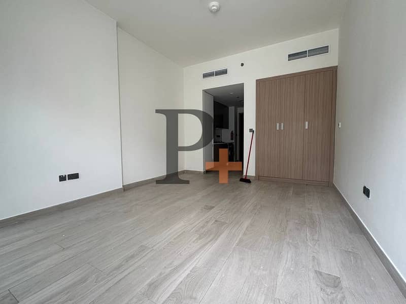 Spacious Layout | Panoramic View | Rented unit Spacious Layout | Panoramic View | Rented unit