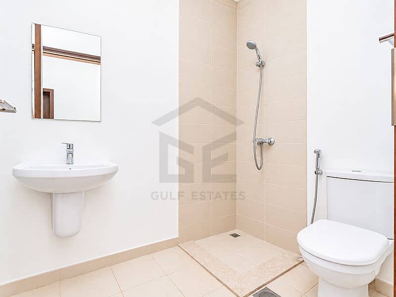8 08 Maid Room Washroom-2. jpg
