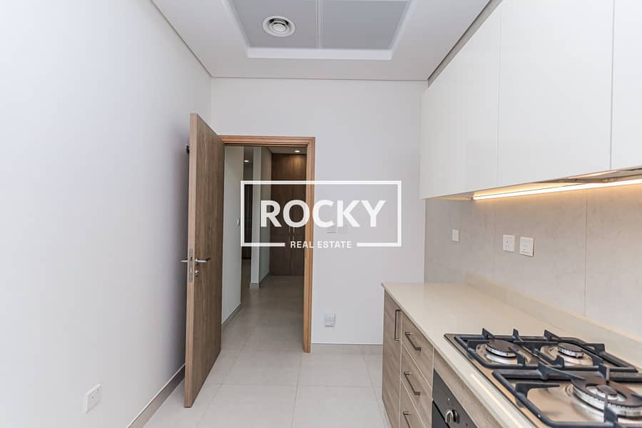 6 Business Bay - The Bay - Unit 1001 - 2BR-27. jpg