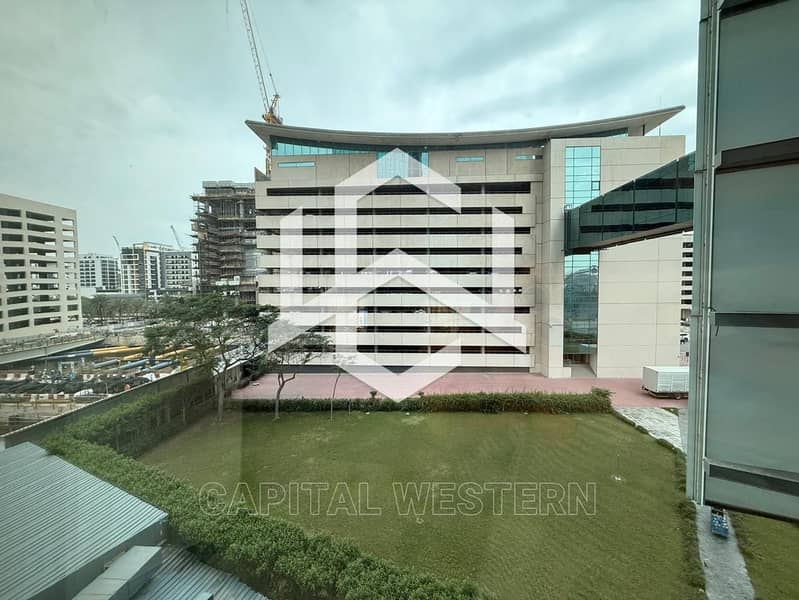 HUGE LAYOUT, SZR VIEW, RAISED FLOOR, BRIGHT OFFICE HUGE LAYOUT, SZR VIEW, RAISED FLOOR, BRIGHT OFFICE