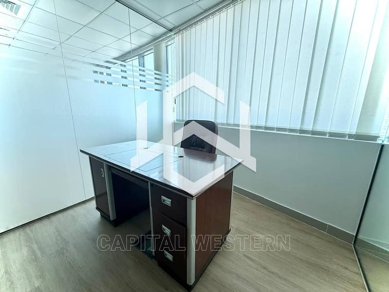 Canal View | 5 Glass Partitions | Furnished Office Canal View | 5 Glass Partitions | Furnished Office