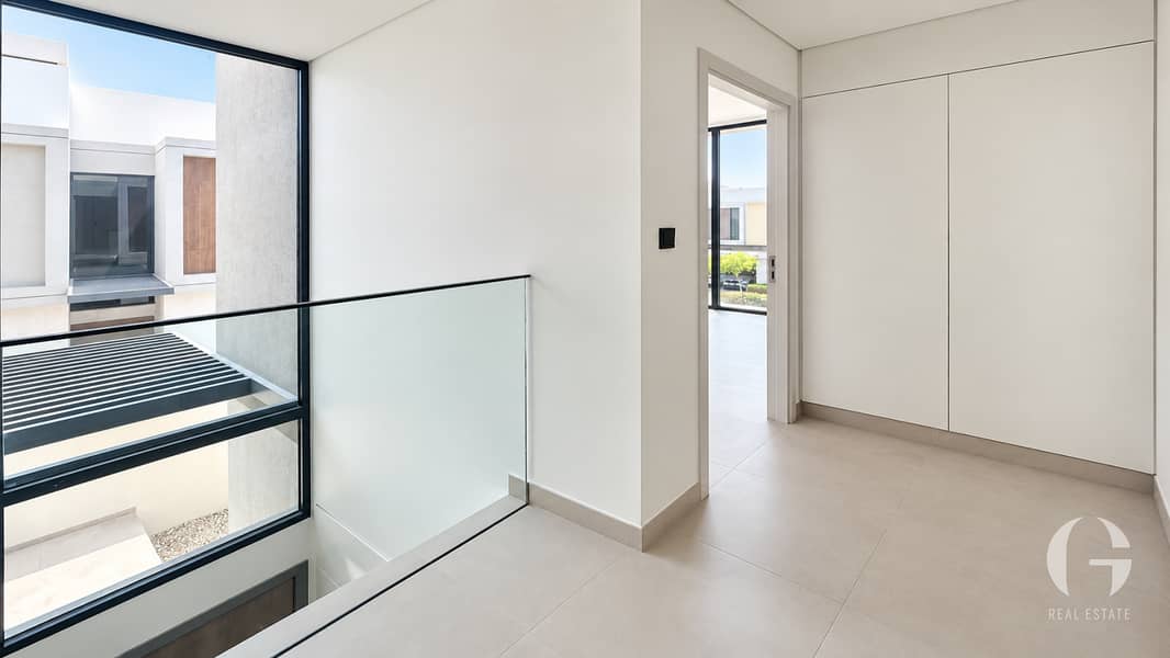 10 Image 10