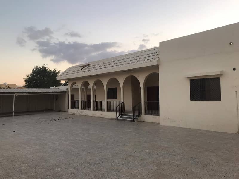 Exclusive villa for sale in Ajman, Mushairif, an excellent area 20 thousand feet