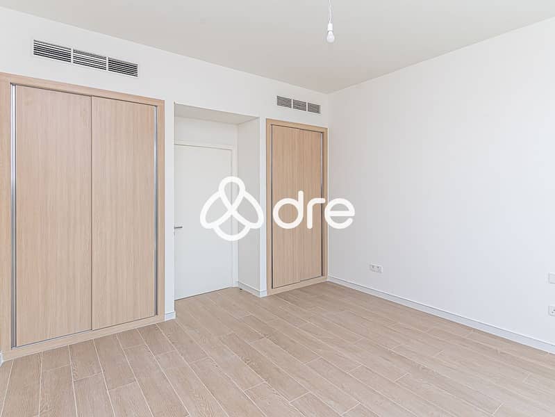 11 DRE07927. JPG