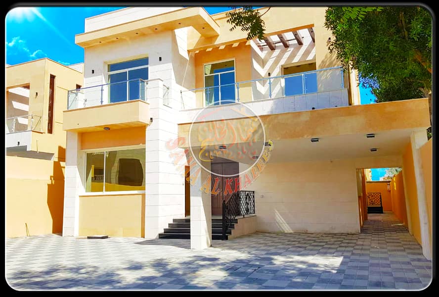 Luxurious two-storey villa and 5 master rooms for sale