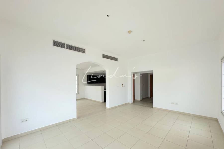 2 images image img