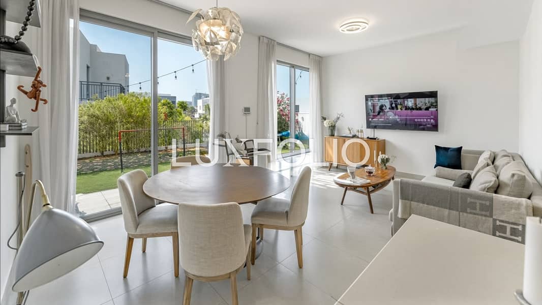 位于迪拜山庄,枫叶社区,枫叶3区 4 卧室的联排别墅 275000 AED - 16597030 位于迪拜山庄,枫叶社区,枫叶3区 4 卧室的联排别墅 275000 AED - 16597030