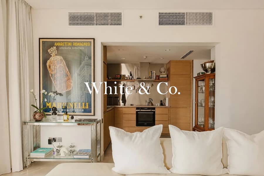 Vacant | Designer Upgrades | Bright Unit Vacant | Designer Upgrades | Bright Unit