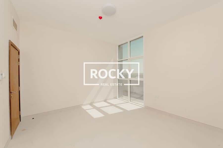 6 Aamna Residence-9. jpg