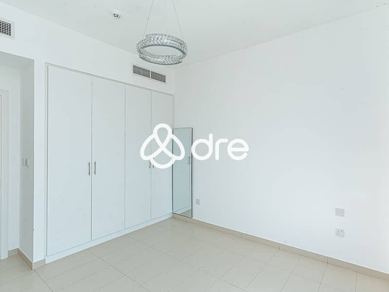 11 DRE08038. JPG