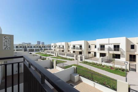 3 Schlafzimmer Townhouse zum Miete in Town Square, Dubai - Reihenhaus in Town Square,Noor Townhouses, 3 schlafzimmer, 150000 AED - 16598608 3 Schlafzimmer Townhouse zum Miete in Town Square, Dubai - Reihenhaus in Town Square,Noor Townhouses, 3 schlafzimmer, 150000 AED - 16598608