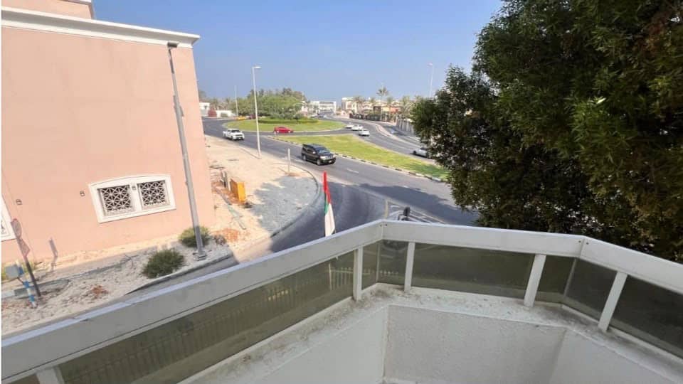 7 2ea0baa3-2319-493c-8d3e-446cd8dabd90. jpg