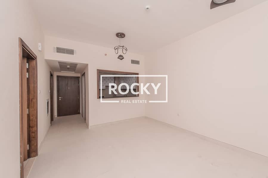 3 Aamna Residence-4. jpg