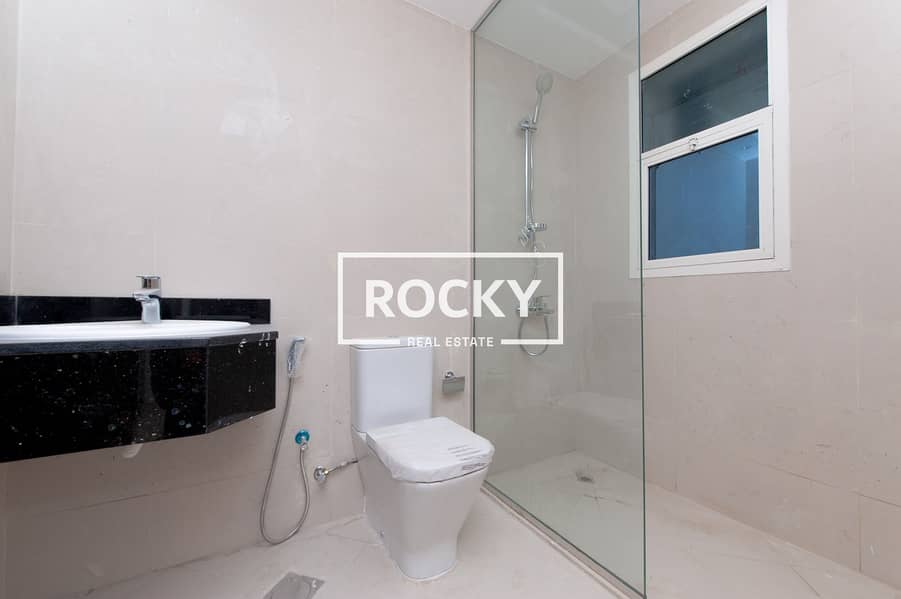 12 Rocky Real Estate - International City - Amna Res. - Apartment (12 of 17). JPG