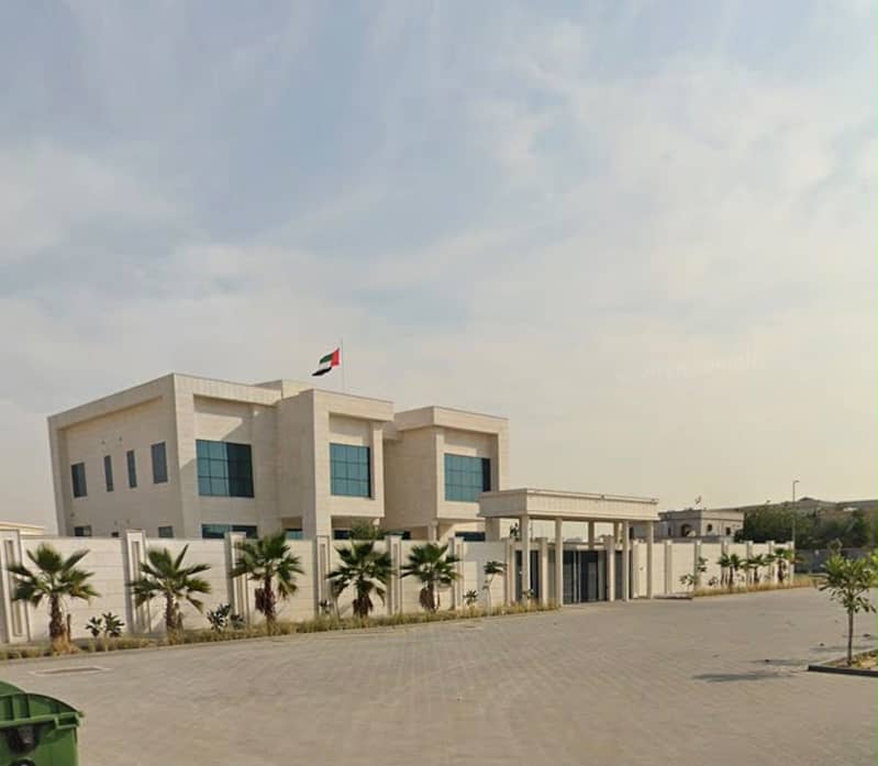 8 c0855ec6-1bb1-4be6-aad3-0b2b140f4416. jpg
