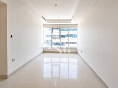 2 Camere Appartamento in vendita a Al Raha Beach, Abu Dhabi - Living Room. jpg