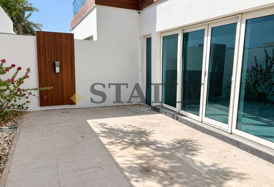 9 PHOTO 1 (3). png