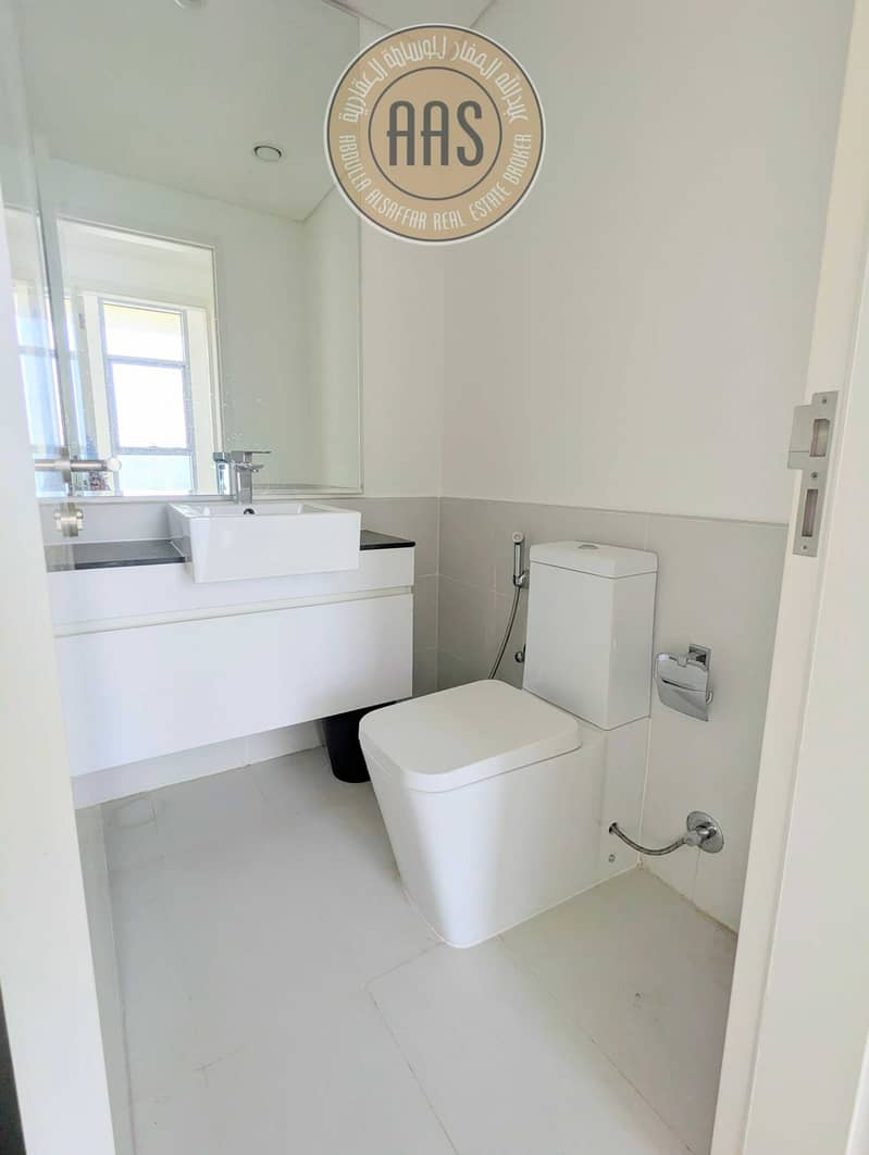 11 156135. jpg