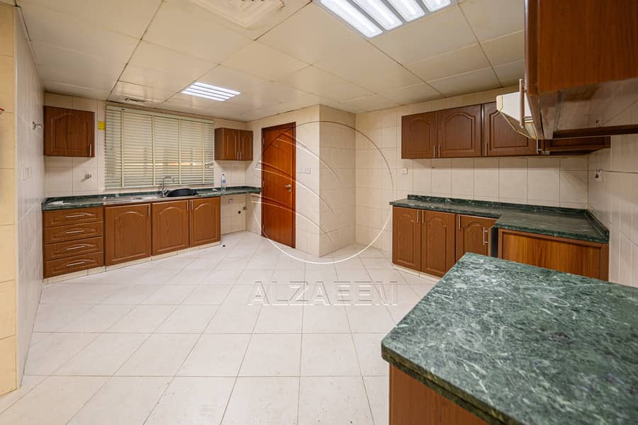 5 ALZ09945-HDR. jpg