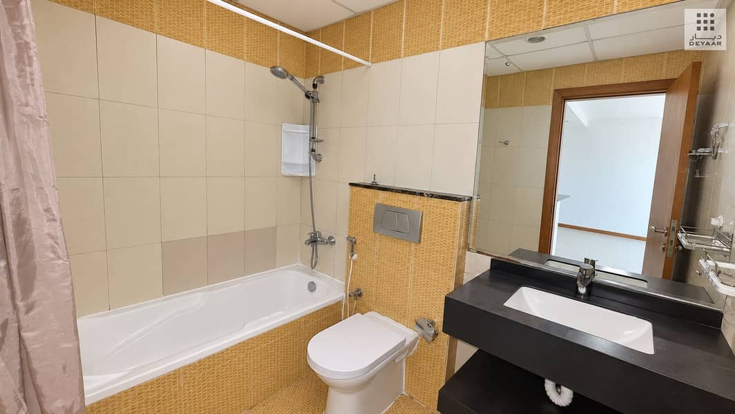 5 Marina_Diamond_4_1208_07_Bathroom. png