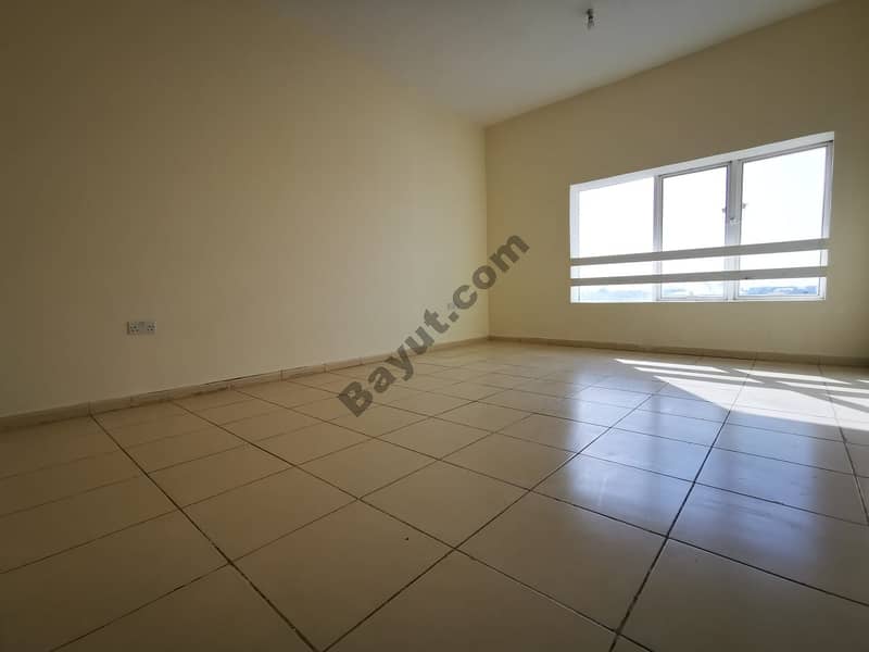 Beautiful 2 Bedrooms Apartment With Balcony in Mussafah Shabiya