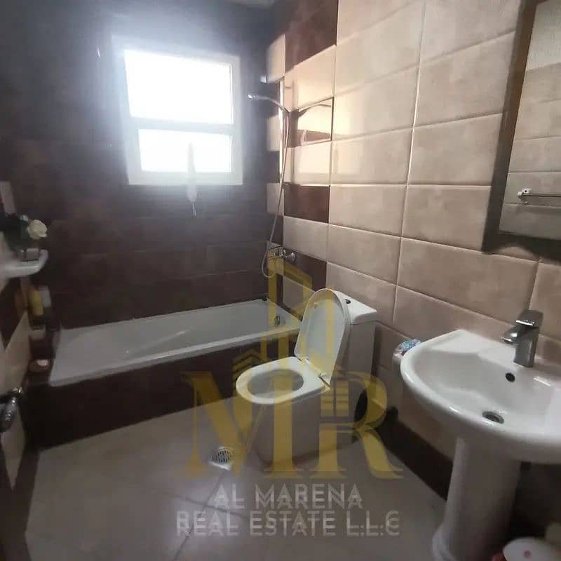18 863188431-800x600. webp