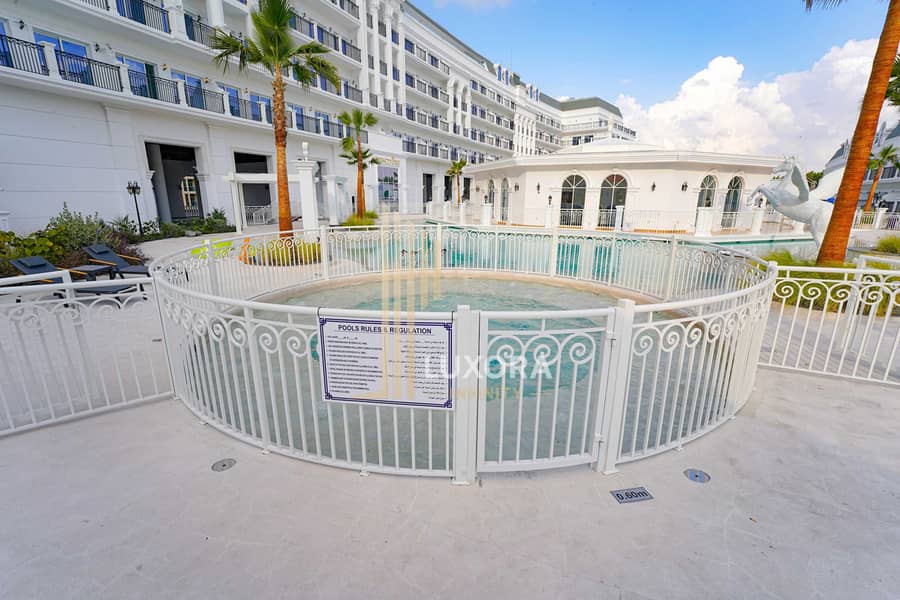 10 KIDS-POOL. jpg