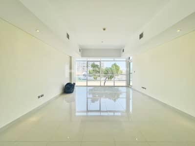 Appartement de 2 chambres à à louer à Al Bateen, Abu Dhabi - Appartement à Al Bateen,Al Marasy, 2 chambres, 150000 AED - 16601353 Appartement de 2 chambres à à louer à Al Bateen, Abu Dhabi - Appartement à Al Bateen,Al Marasy, 2 chambres, 150000 AED - 16601353