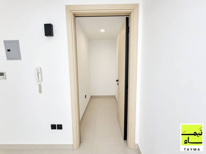 7 Al Tay Gate 301 - Listing Photo 06. png