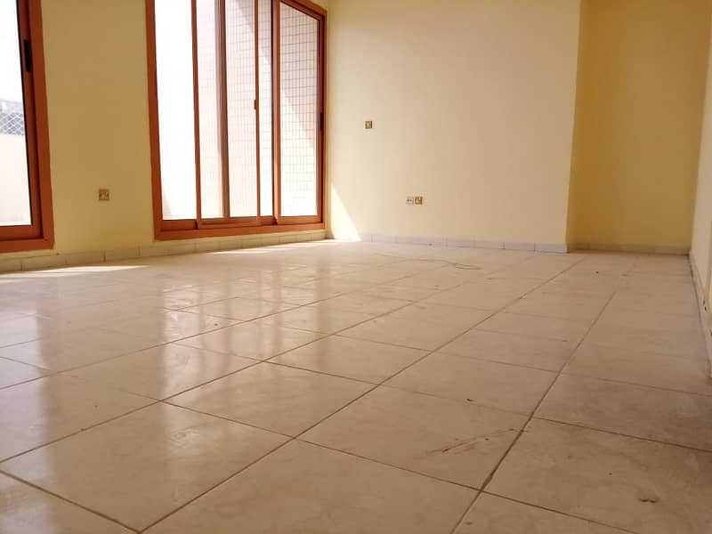 Spacious and huge paint house 02 masterbedroom with 03 washrooms,balcony,central A/C in 72k at located muroor road.