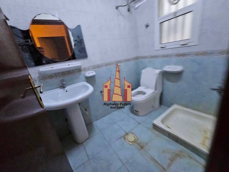 8 182896. jpg