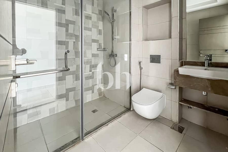11 Unit 10051 BR 01