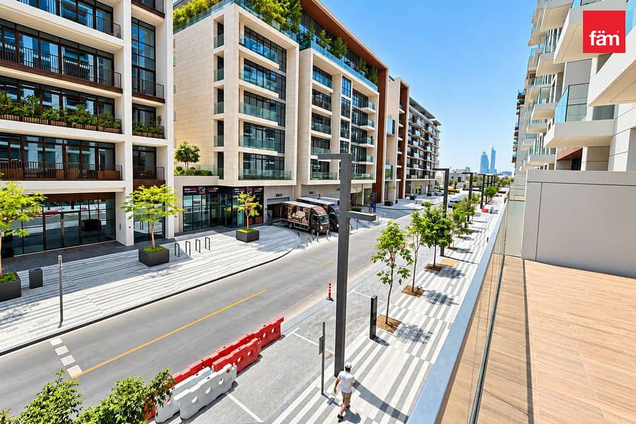Large Terrace | Boulevard View | Rare Large Terrace | Boulevard View | Rare
