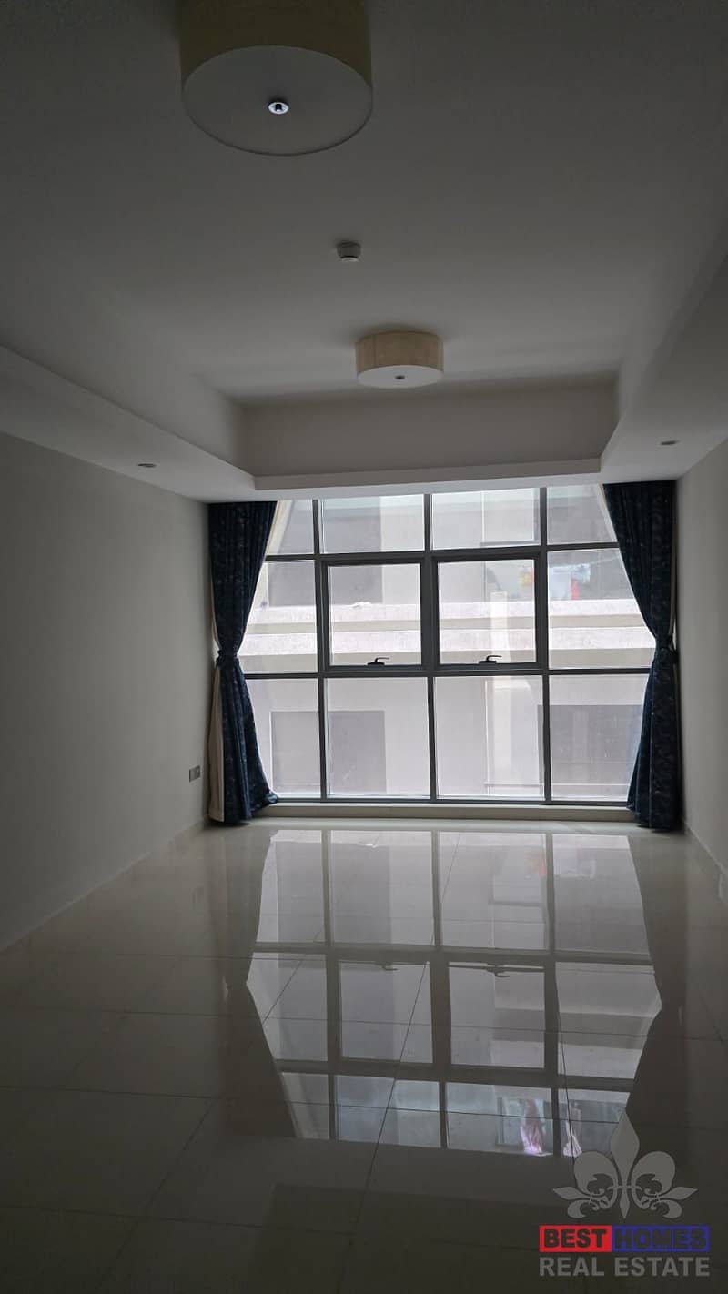 6 GULFA1BHK4. jpg