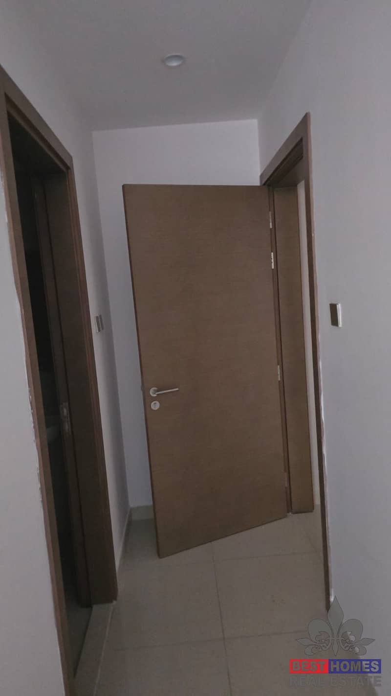 7 GULFA1BHK5. jpg