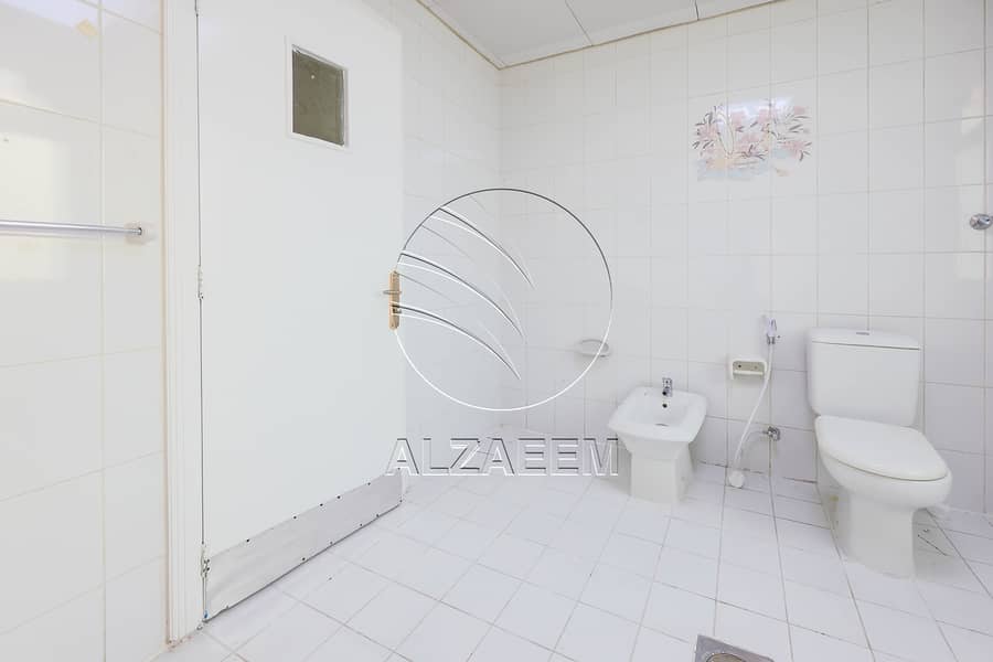 22 021A3085. jpg