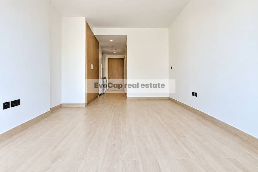 3 D0472BE9-F380-4622-8BF6-553963020715. PNG