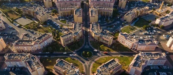 What Are My Options for Investing in Dubai Real Estate With an AED 600k Budget?