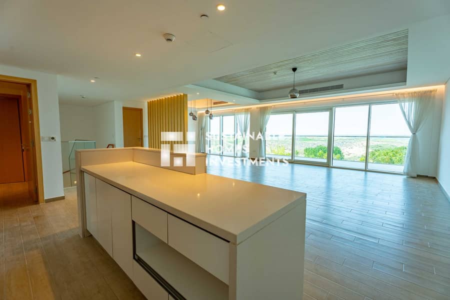 24 SUS08534-HDR. jpg