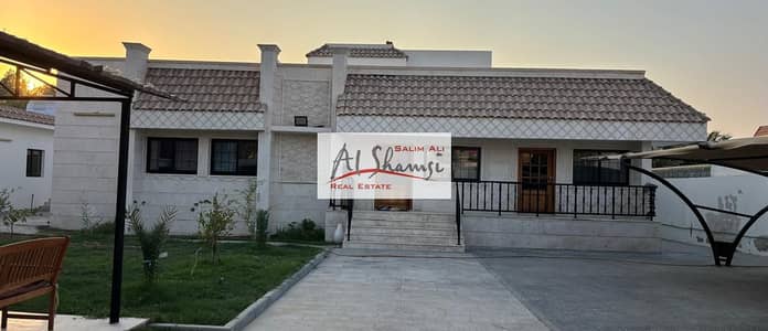 Villa de 6 chambres à à vendre à Al Khezamia, Sharjah - 2831a9a0-5f6b-4476-86ef-d6eaffdebd0b. jpg Villa de 6 chambres à à vendre à Al Khezamia, Sharjah - 2831a9a0-5f6b-4476-86ef-d6eaffdebd0b. jpg