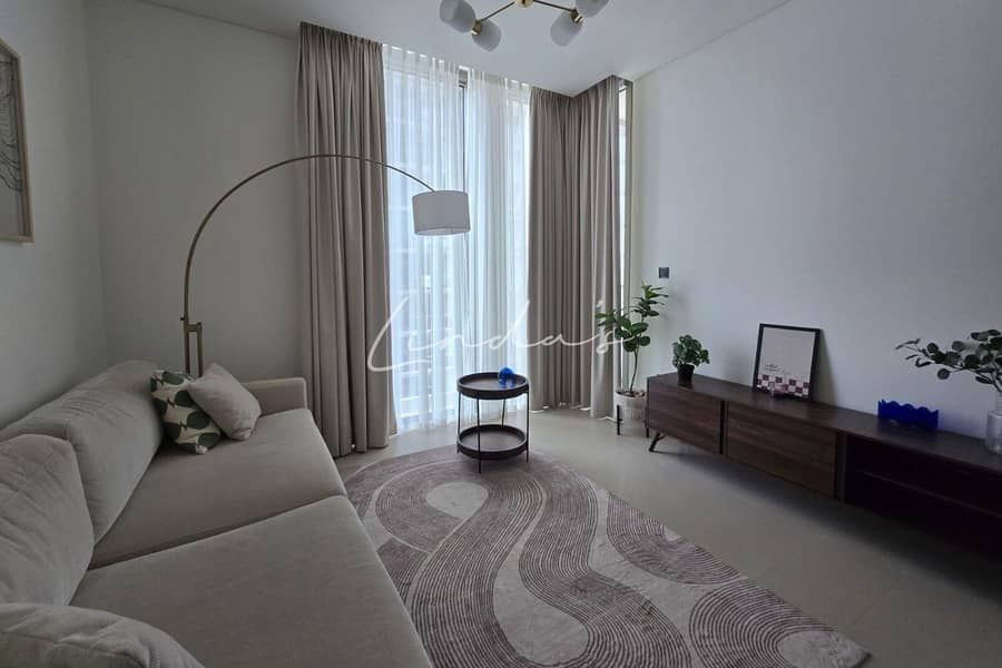 3 images image img