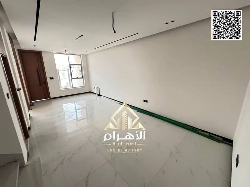 4 866019140-1066x800. webp