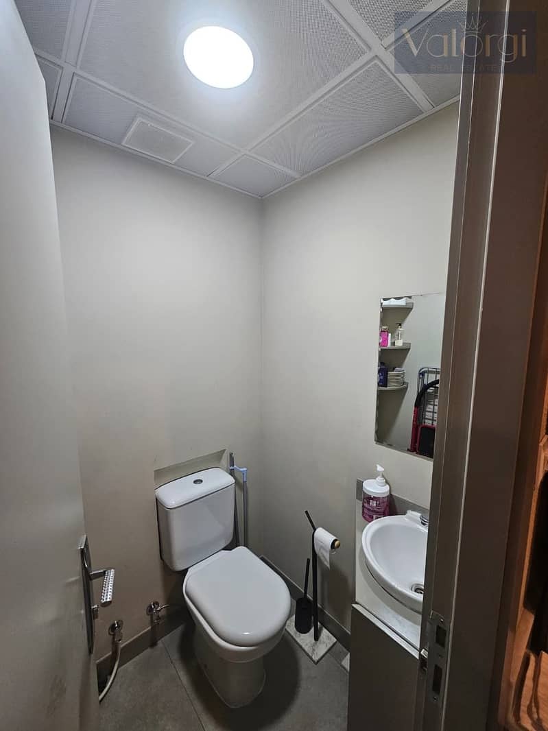 18 ab714d92-fc4c-4d8b-85c6-a8b097466ab1. jpg