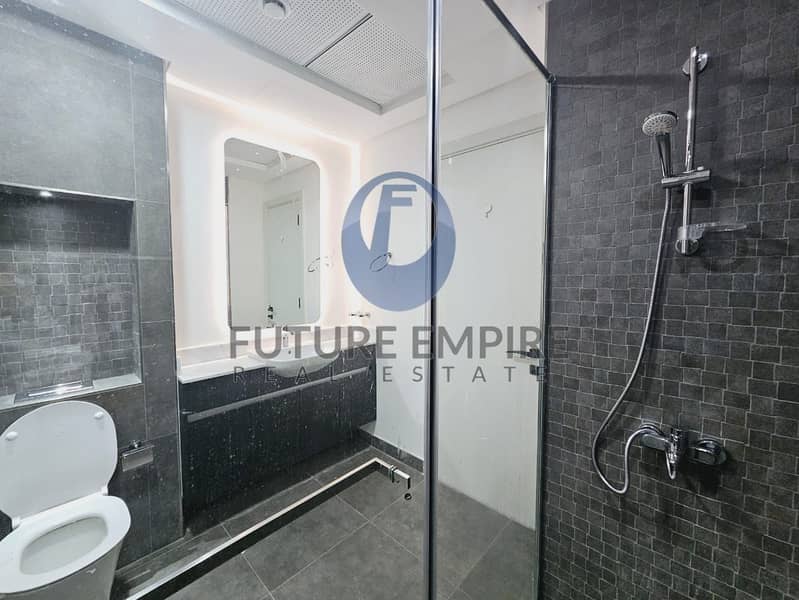 18 1000411057. jpg