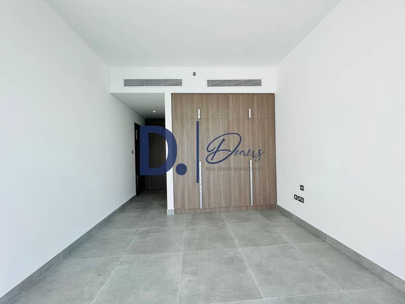 8 68ecca94-f781-404c-8346-1d2bf00a6daa. jpg