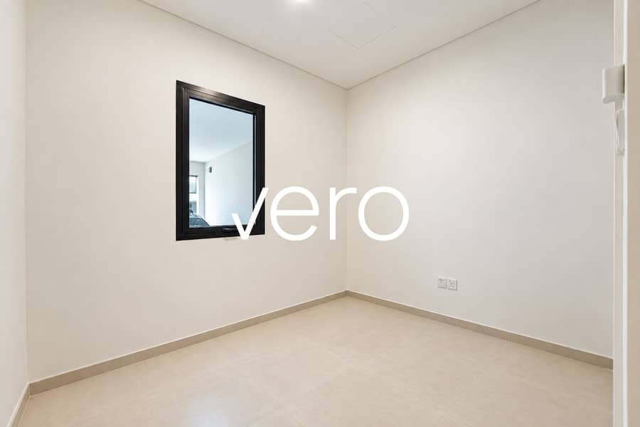 32 Photo 32