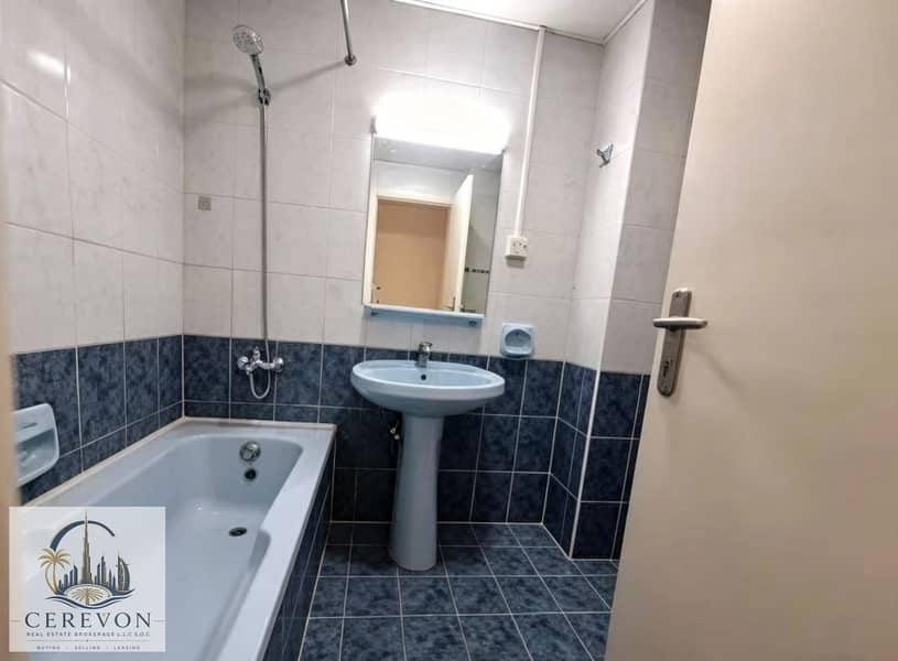 4 bath2. jpeg