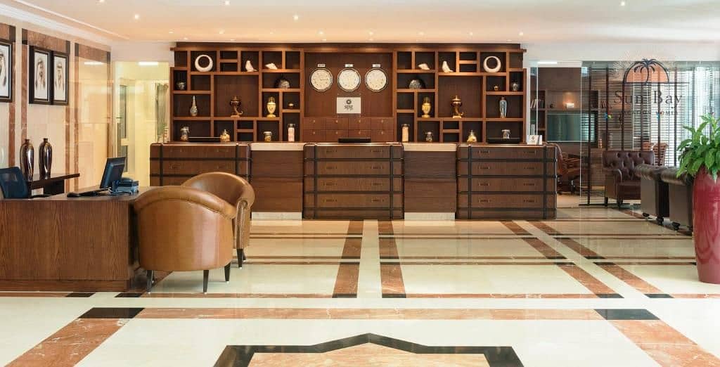 13 Lobby (2). jpg