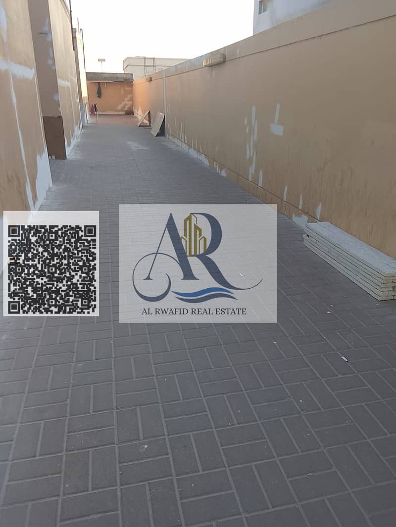 7 1253bdff-1e79-4ba8-a9e4-43c0d1ca7d28. jpg